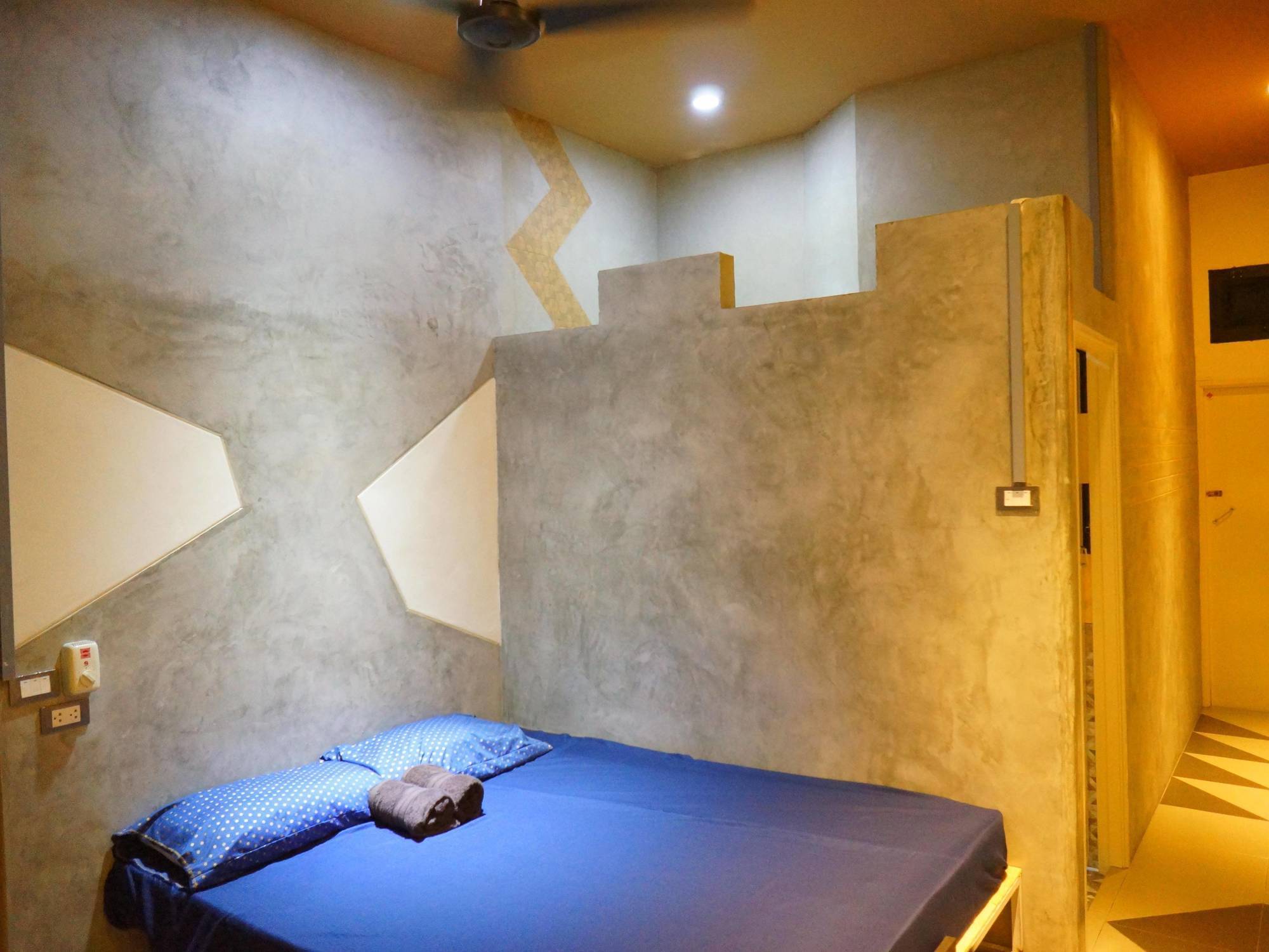 Hive 28 Apart otel Bangkok Dış mekan fotoğraf