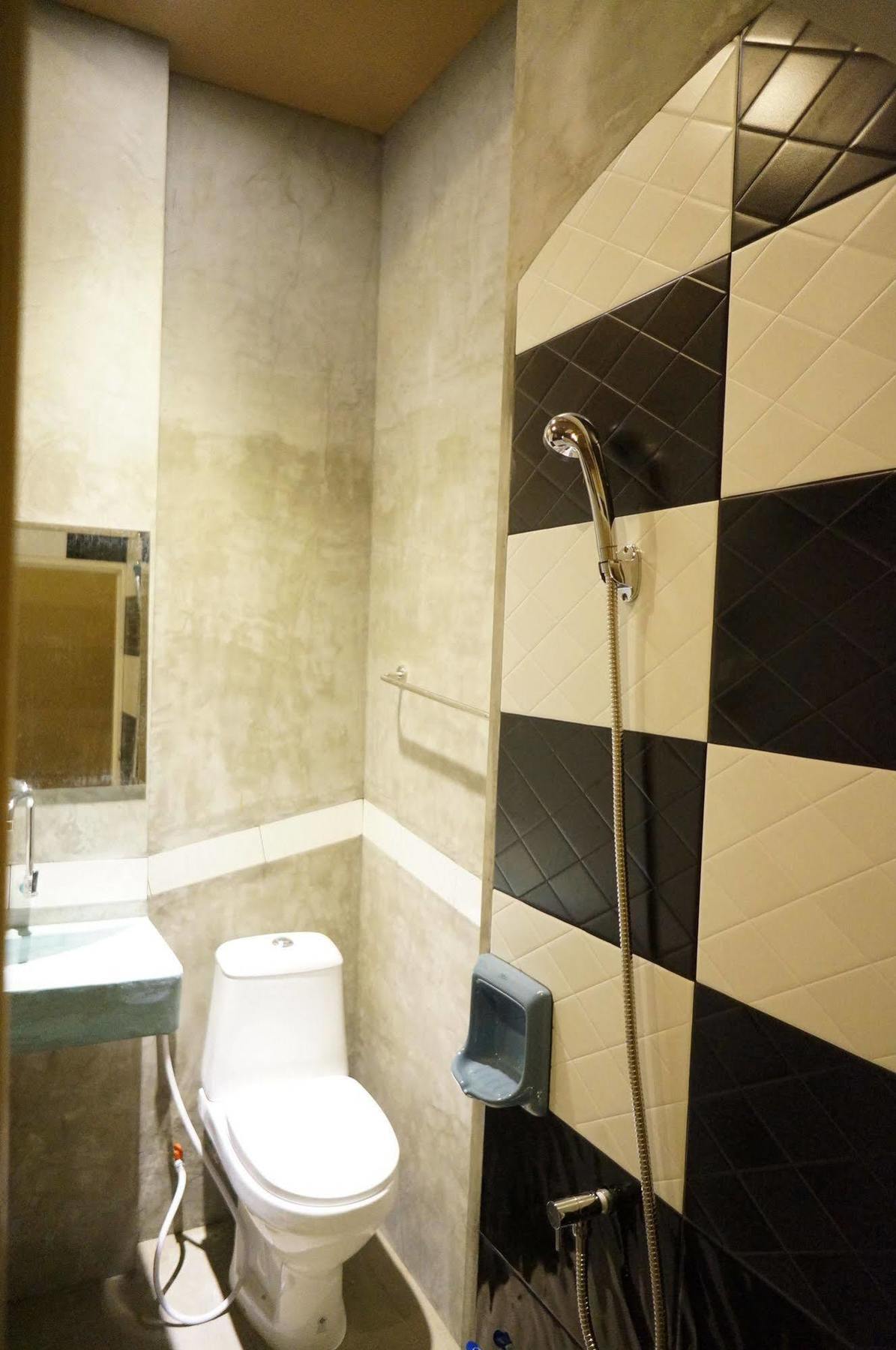 Hive 28 Apart otel Bangkok Dış mekan fotoğraf