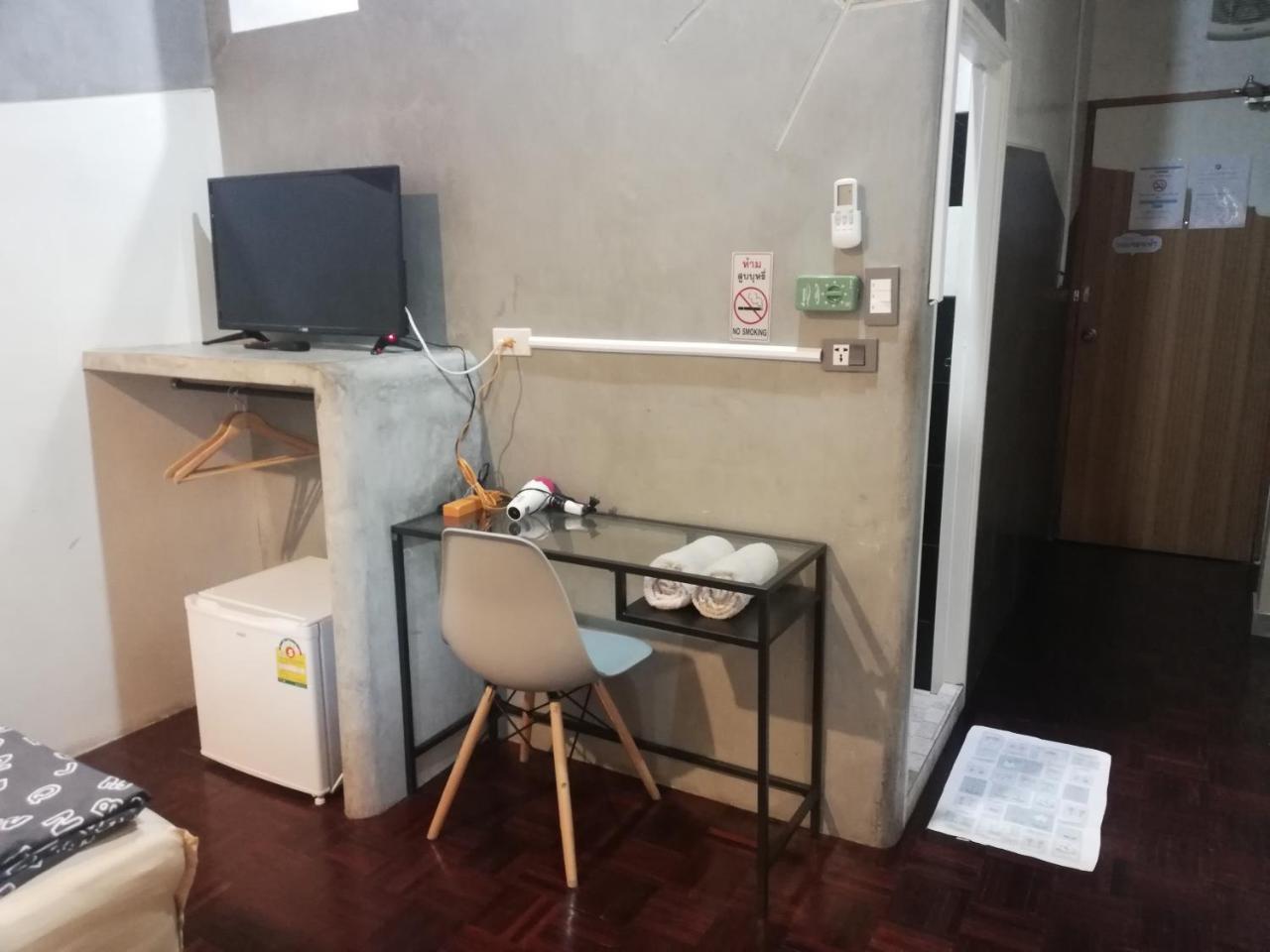 Hive 28 Apart otel Bangkok Dış mekan fotoğraf