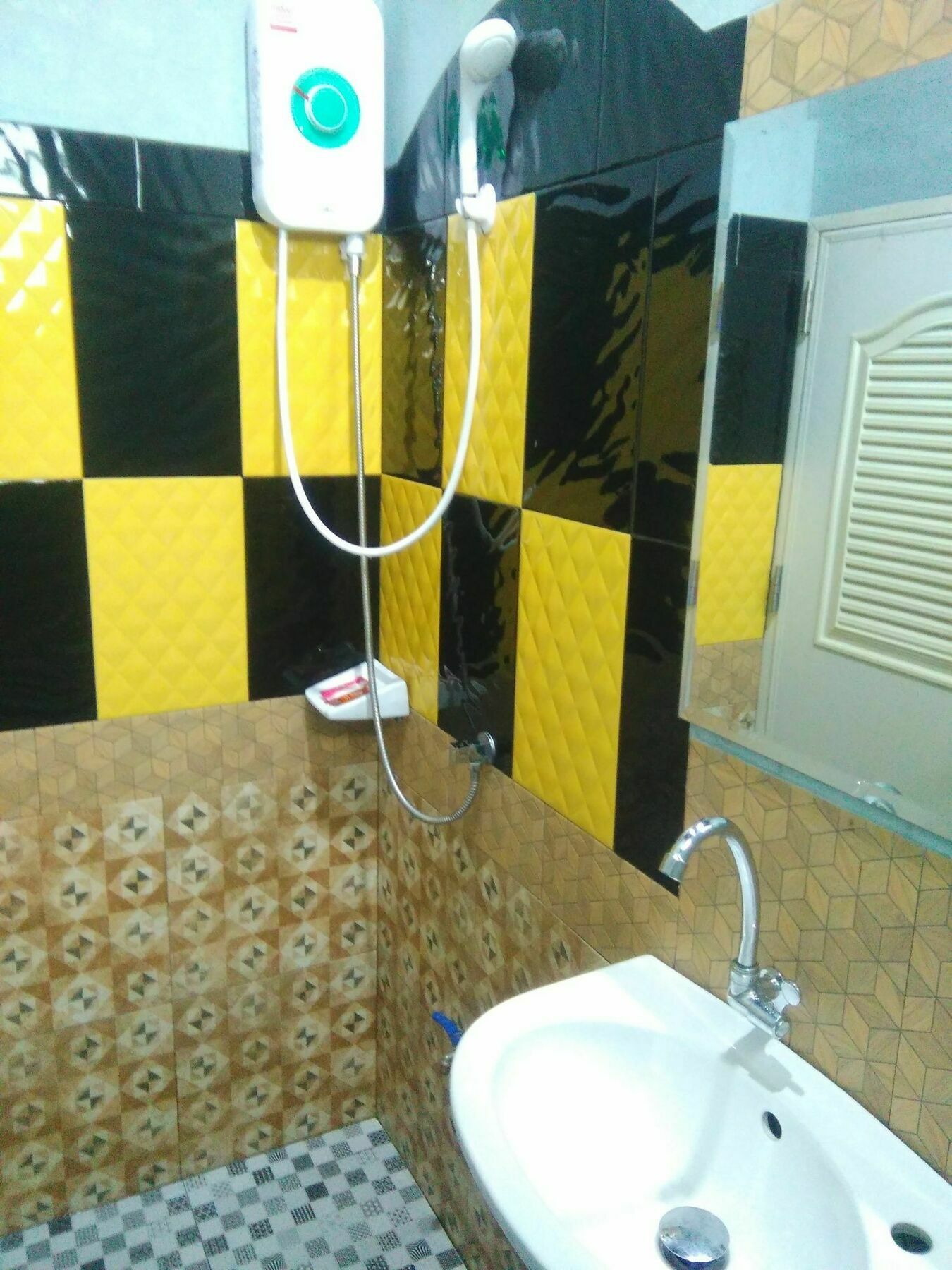Hive 28 Apart otel Bangkok Dış mekan fotoğraf